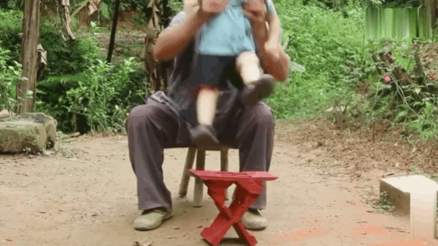 油管获赞1000万，广西大爷造出2600年前鲁班凳，千万老外大赞厉害