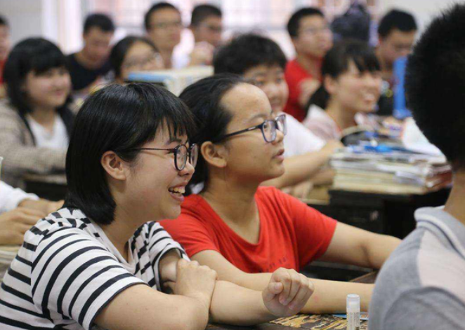 高考用什么笔（高考为什么使用2B铅笔）