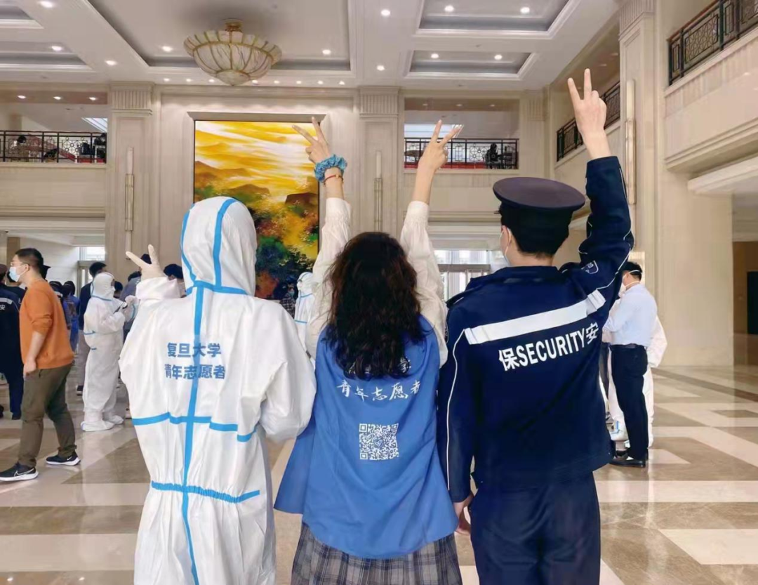 准封闭24时辰，看看复旦的研究生们在做些什么...