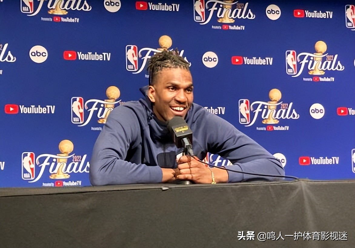 NBA交易新消息(NBA最新交易动态汇总：比尔将透露去向，76人兜售总冠军幸运儿)