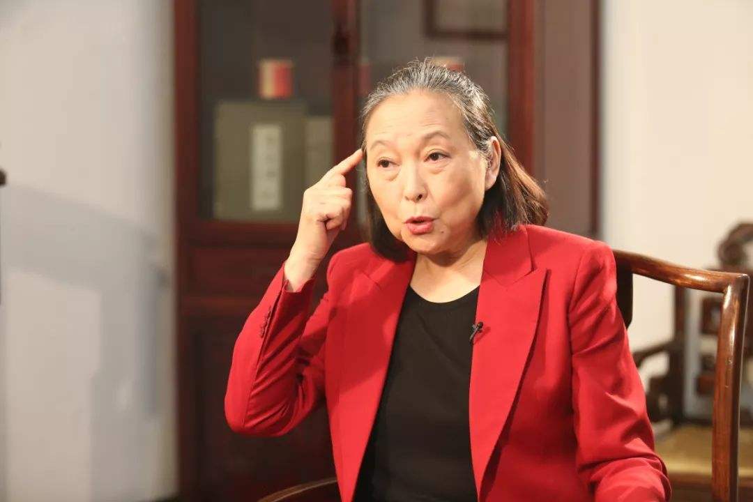 方芳观看升旗仪式,感叹回到了祖国怀抱-第7张图片