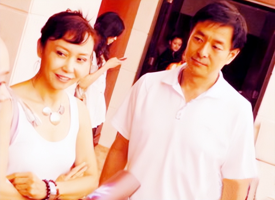 “感动中国人物”濮存昕：好人没好报？69岁照顾母亲至今不敢老去