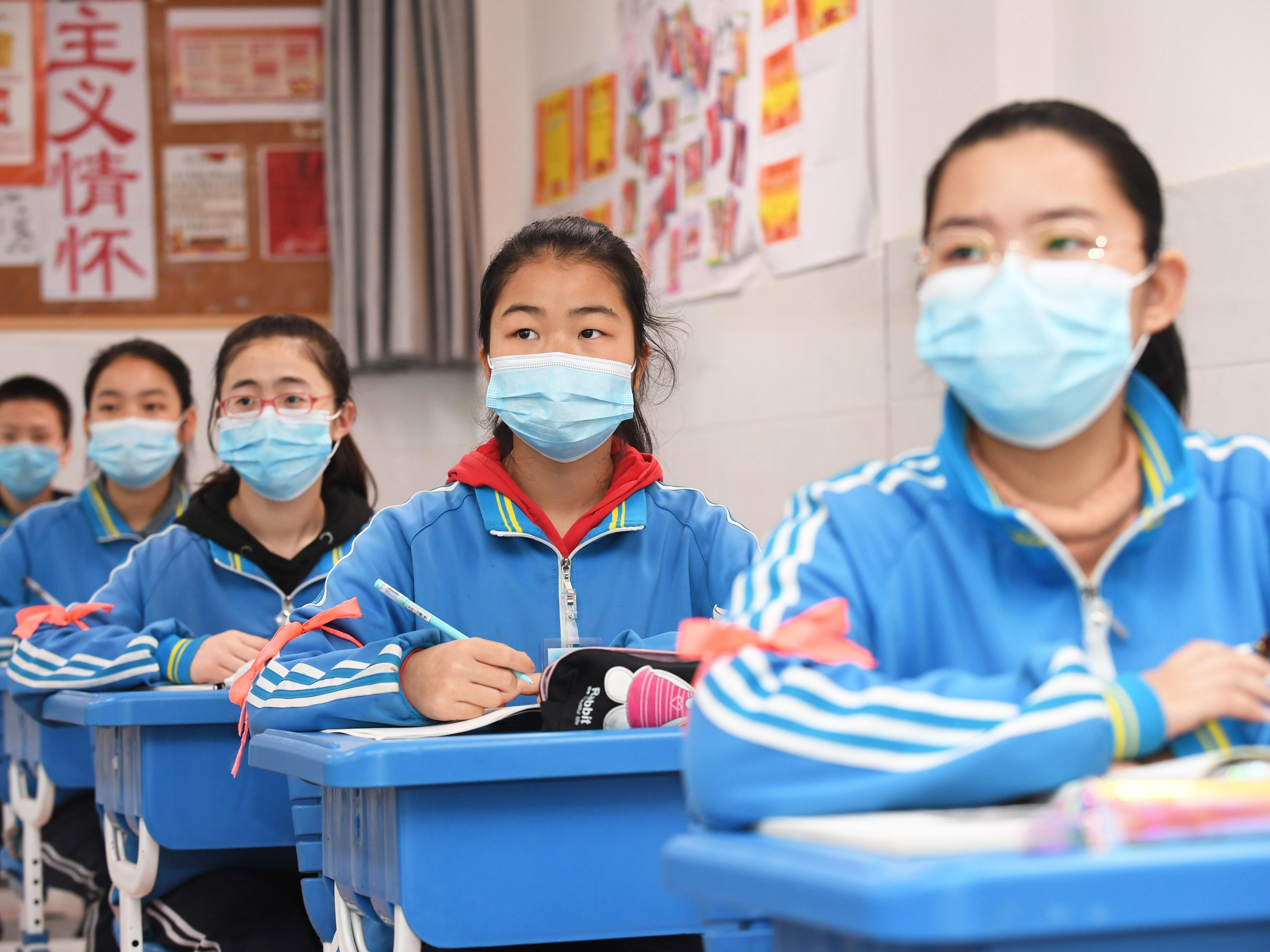 民办VS公办，孩子初中怎么选？入学三年后，学生实际情况给人答案