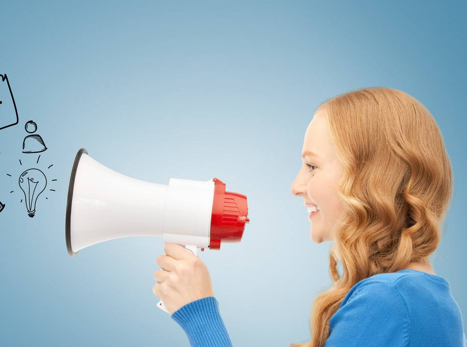 嘴里含石子说话能克服口吃？故事看多了吧你