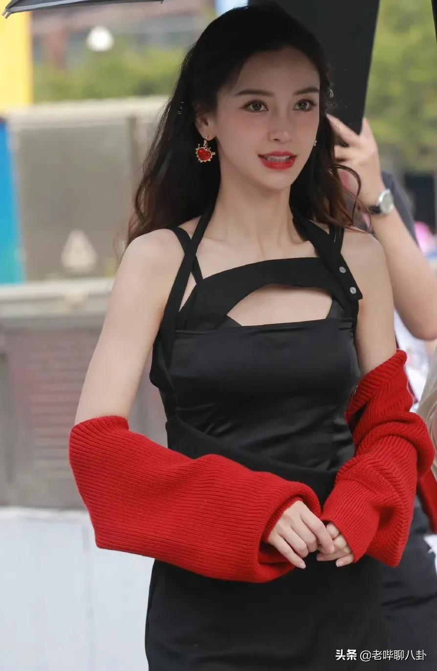 杨颖Angelababy红与黑造型，生图比精修还好看，美图分享