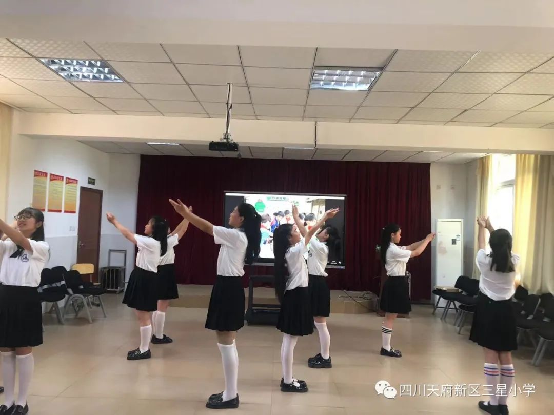天府新区三星小学举行“金芙蓉”声乐比赛以及六一文艺节目初选