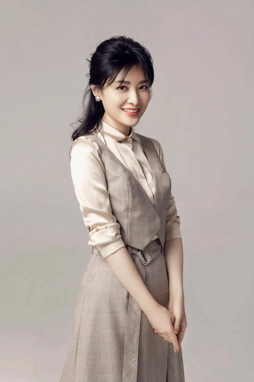 10位央视女主持人颜值对比，各有各的气质，甩一线女星几条街