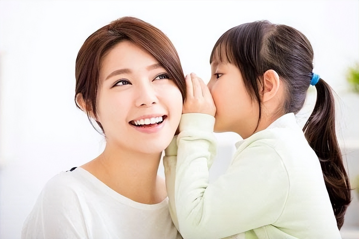 孩子有以下表现，多半是缺爱、受委屈了，父母却误以为是高情商