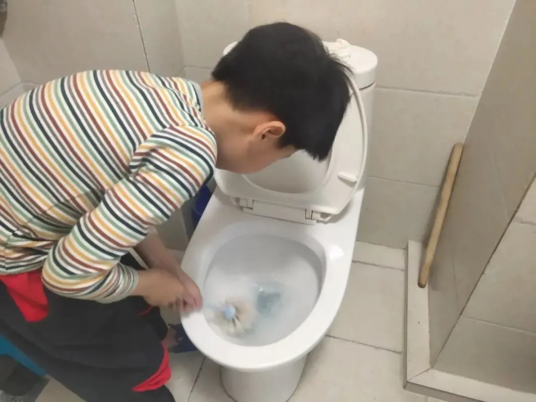 “来得正及时啊！”一份清单引起家长共鸣，桐庐有所小学已经开始