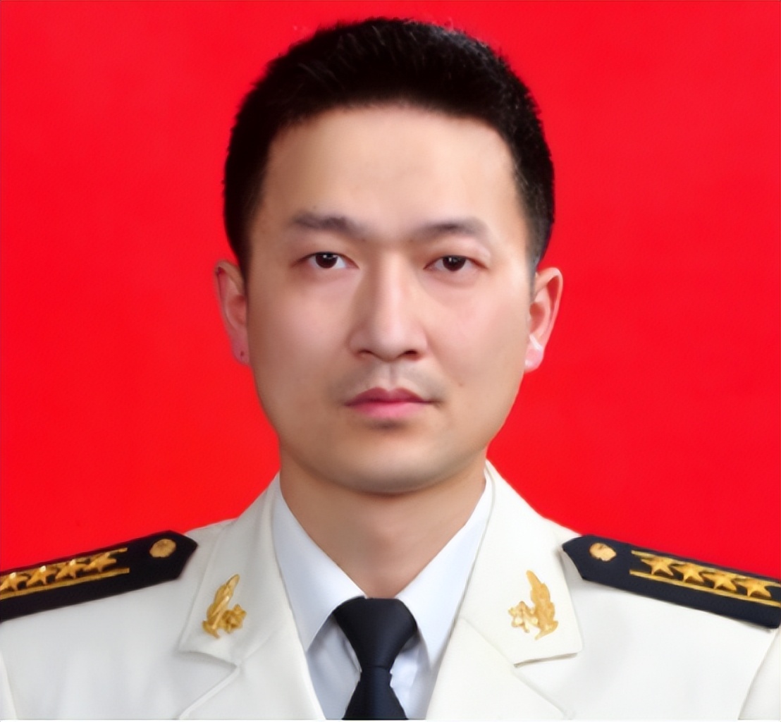 国防巨匠肖飞:攻克世界级难题,为国家每年节省10个亿,授一等功