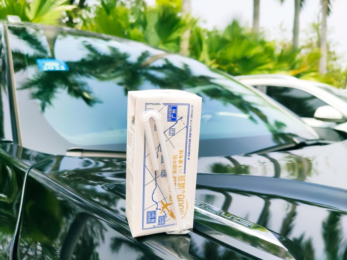 鲜香纯浓，营养好喝，新疆天润纯牛奶