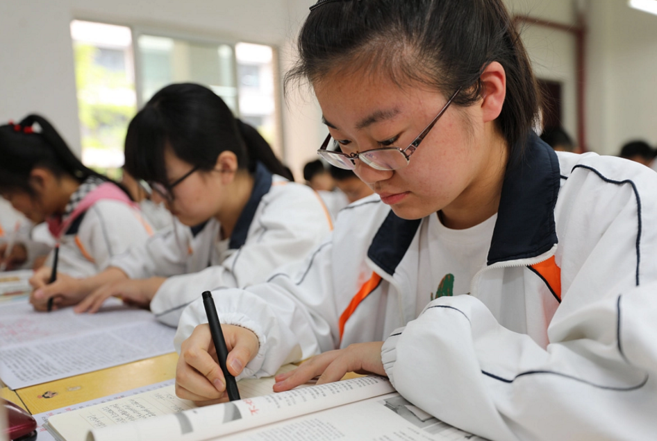 2022年高考迎来调整，难度或将直线升级，真是计划赶不上变化