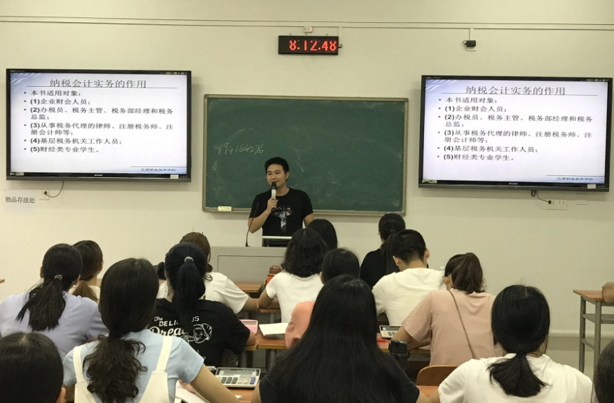 某“寺院”招聘会计，带编制月薪1.5万，大学生“抢破头”报考