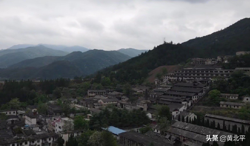 江西省赣州市于都县盘古山钨矿，有一座因资源枯竭而没落的小城
