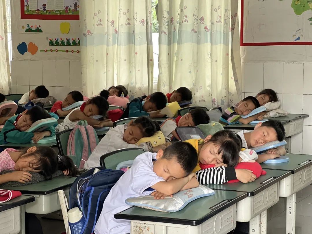 天府新区合江小学保障学生睡眠时间，促进身心健康，提高学习效率