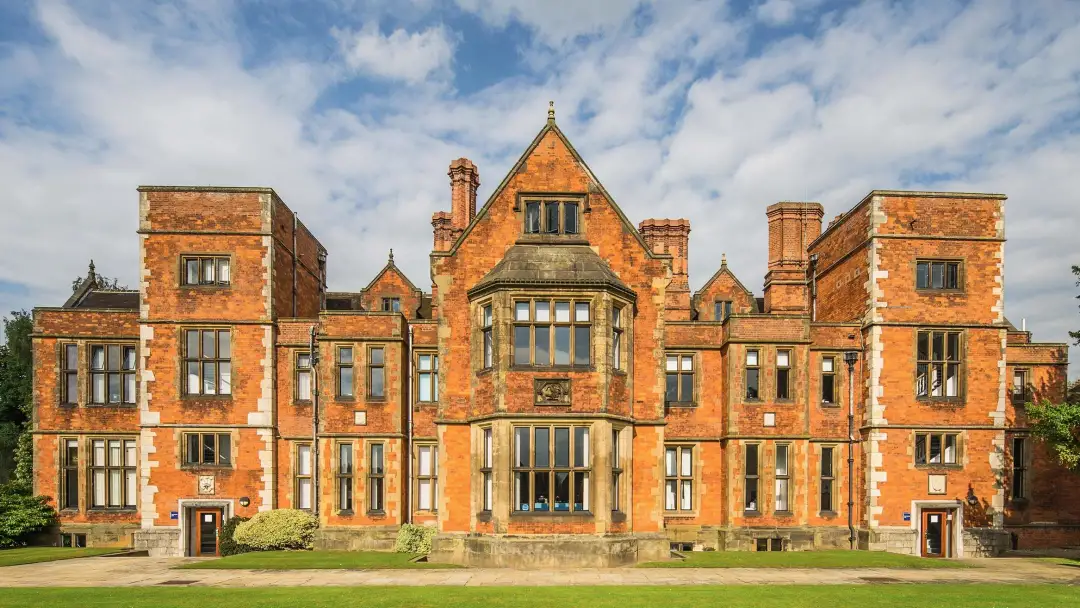 英国约克大学 university of york 是位于英格兰约克市的一所校园大学