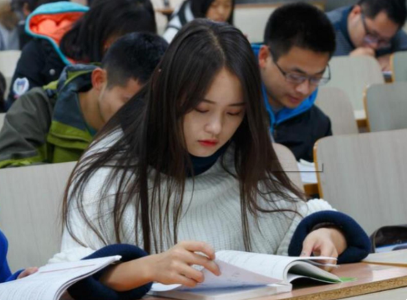 省内和省外上大学的区别有多大？学姐说出答案，学生早知道有好处
