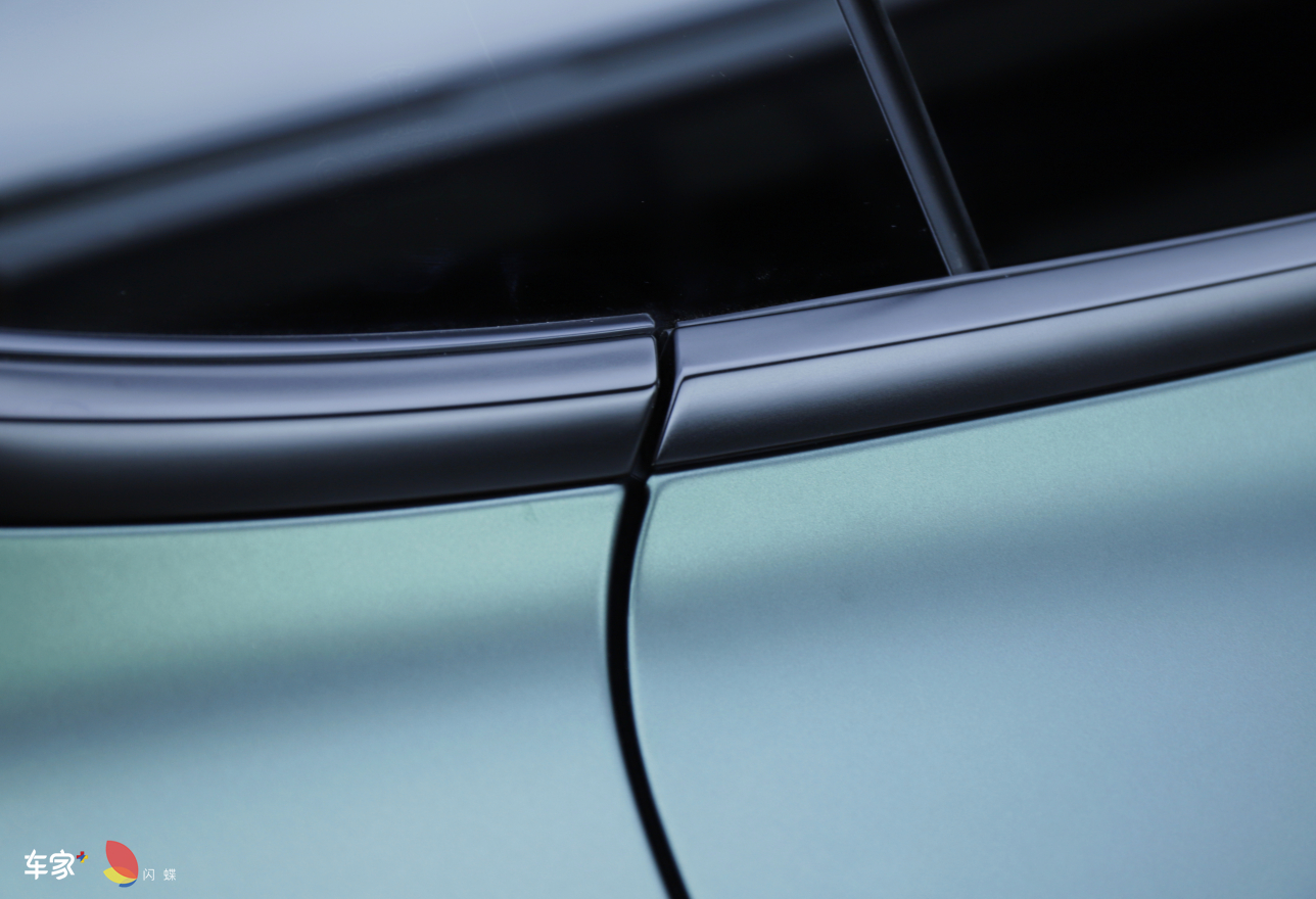 太喜欢这个颜色了，一张都没删，特斯拉ModelY 幽灵金属墨绿