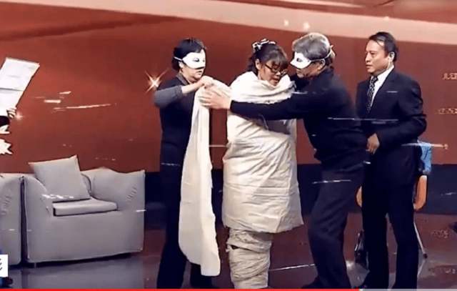 33岁大学生范成金：住家啃老10余年，却说父母毁了她的一生