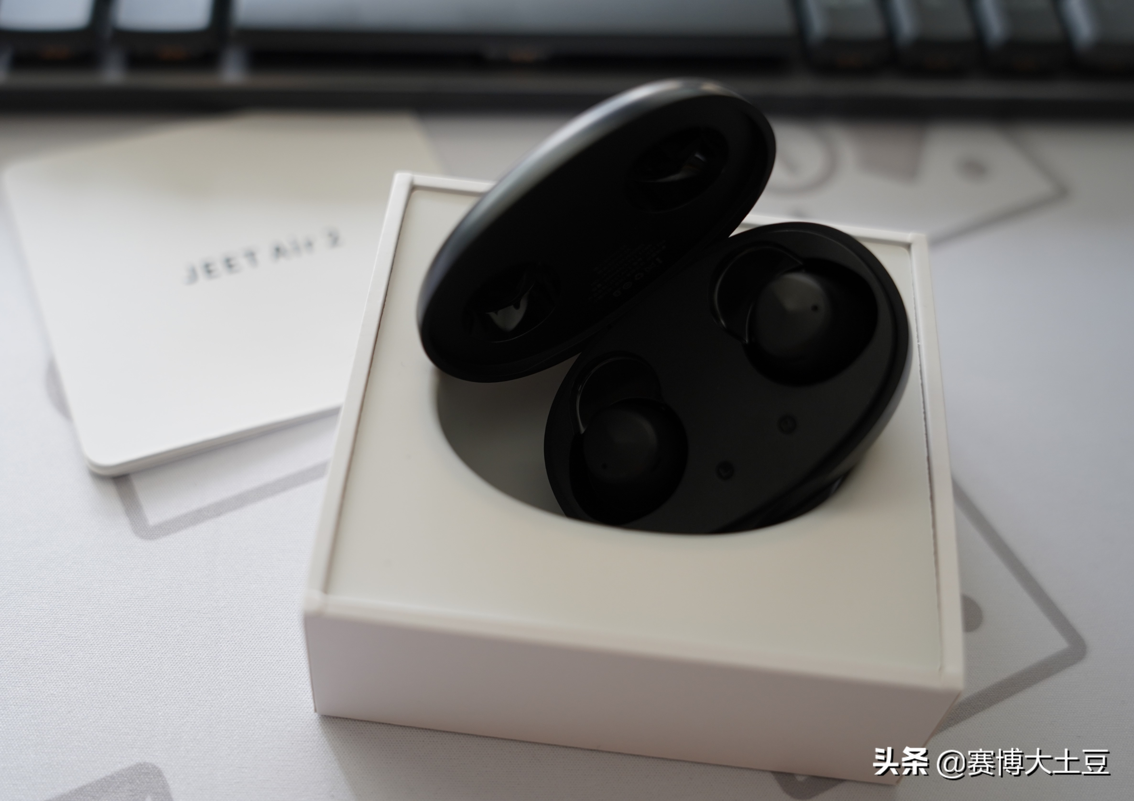 JEET Air2真无线蓝牙耳机体验：轻巧无感的实力派