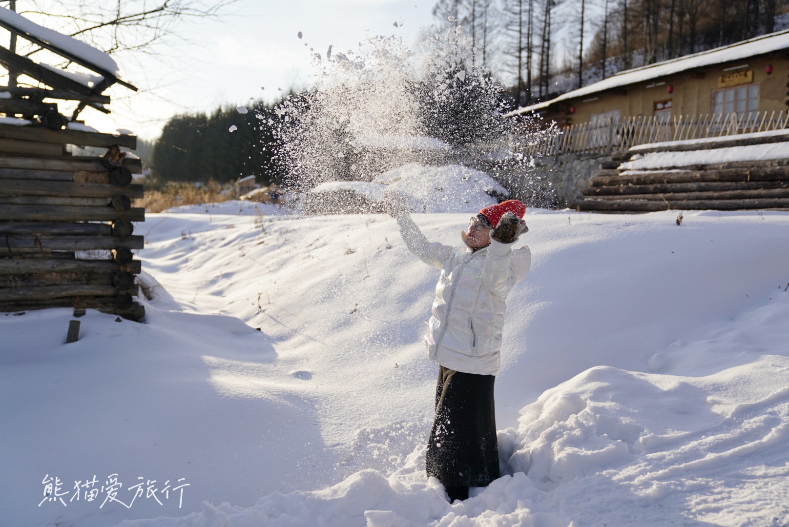 不会背叛这个冬天！来到这里，滑雪冰垂钓通过汤泉树冰漂流UTV