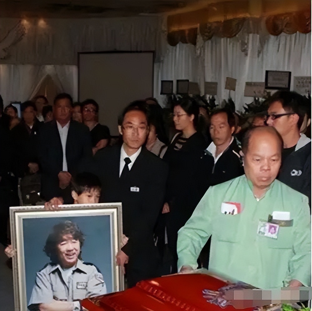 当年许冠英被提名最佳男配角，但他认为自己才是主角，拒绝提名