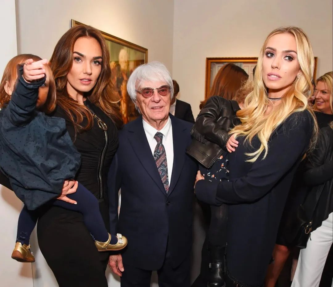 甩掉家暴老公，她带着十几亿身家嫁平民了