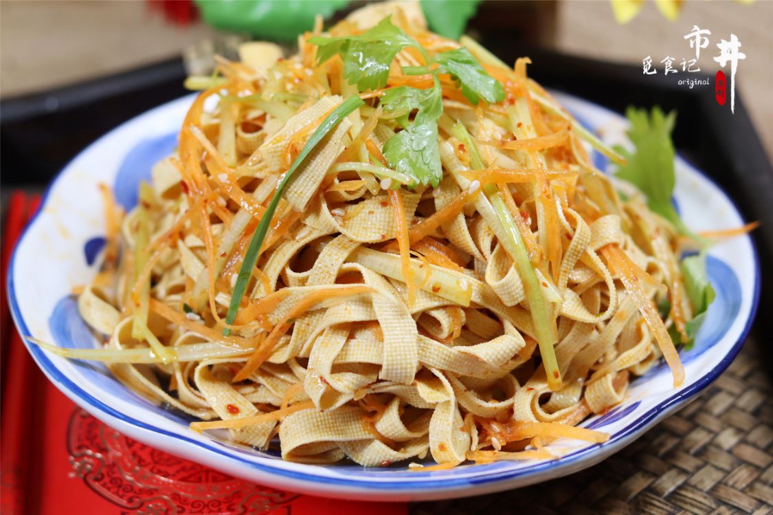 除夕年夜饭，12道凉拌菜挑几样做，开胃解腻，招待客人也用得着