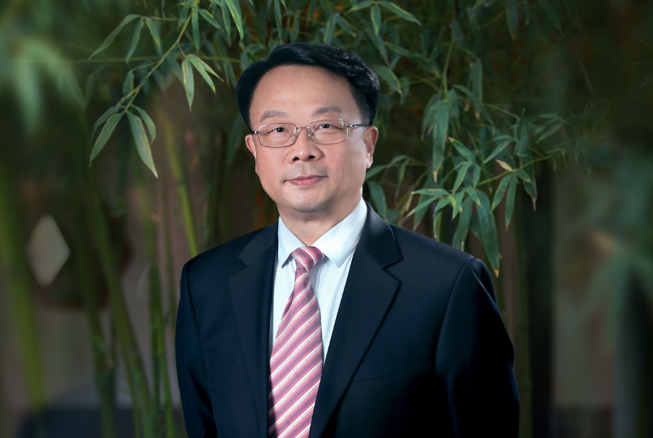 清华大学新校长上任，网友的评论如出一辙：能否阻止人才流向海外