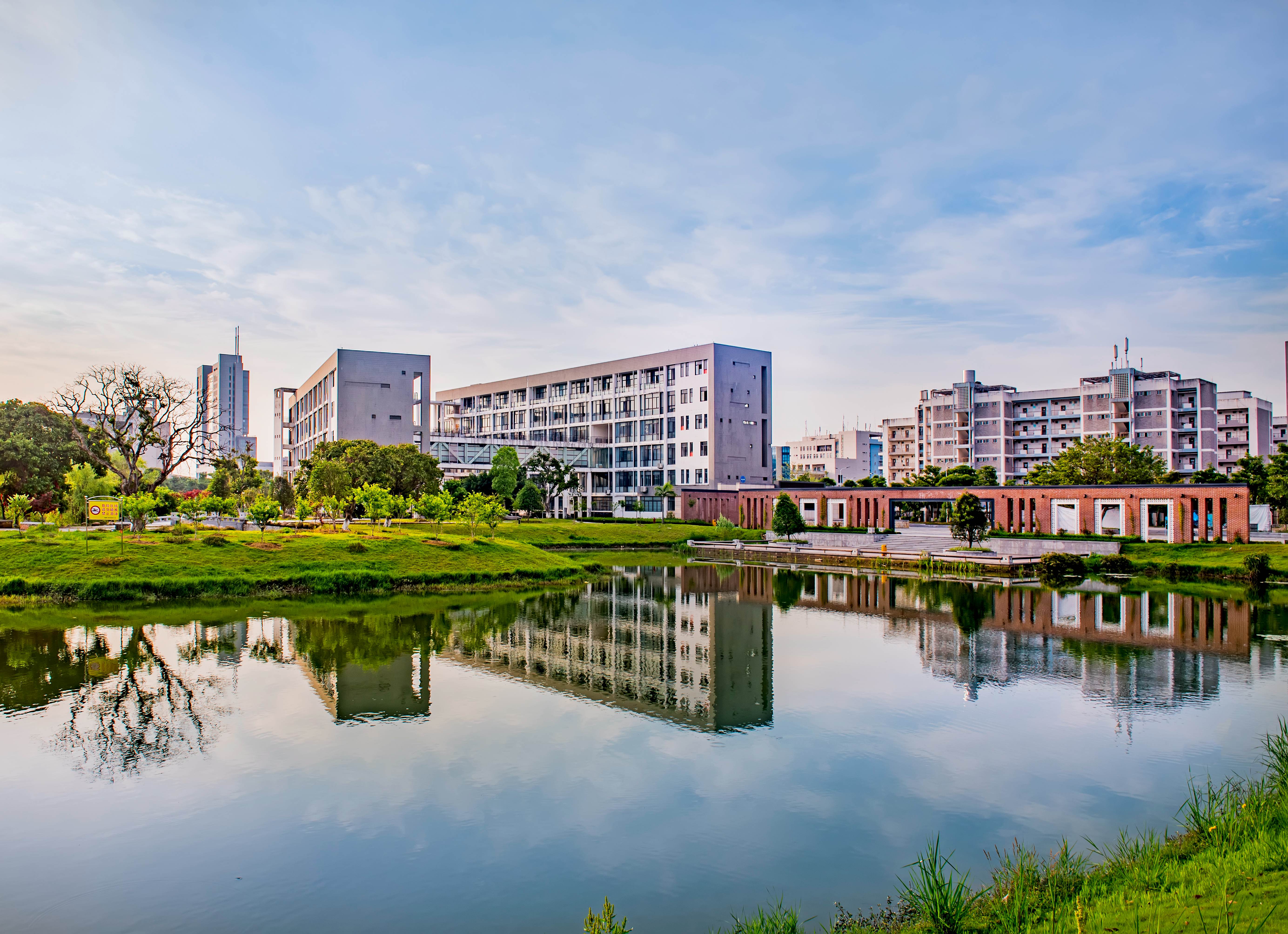 13省19所“学院”，领跑更名“大学”，谁能率先冲过重点线？