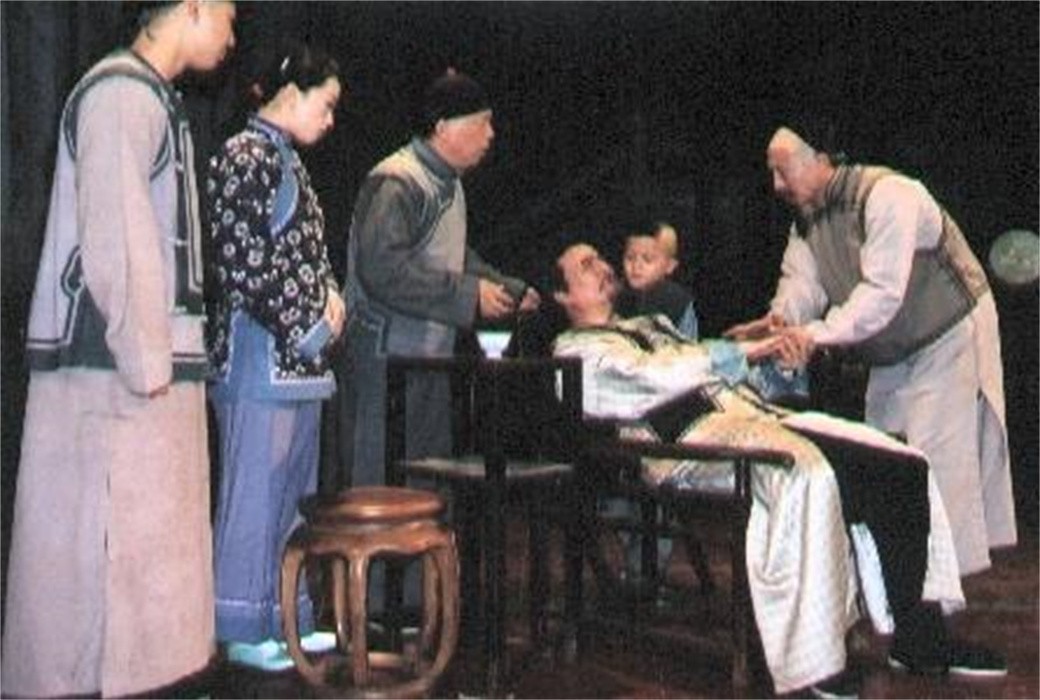 “大约孔乙己的确死了”，看不懂觉得是病句，看懂才知是神妙之笔