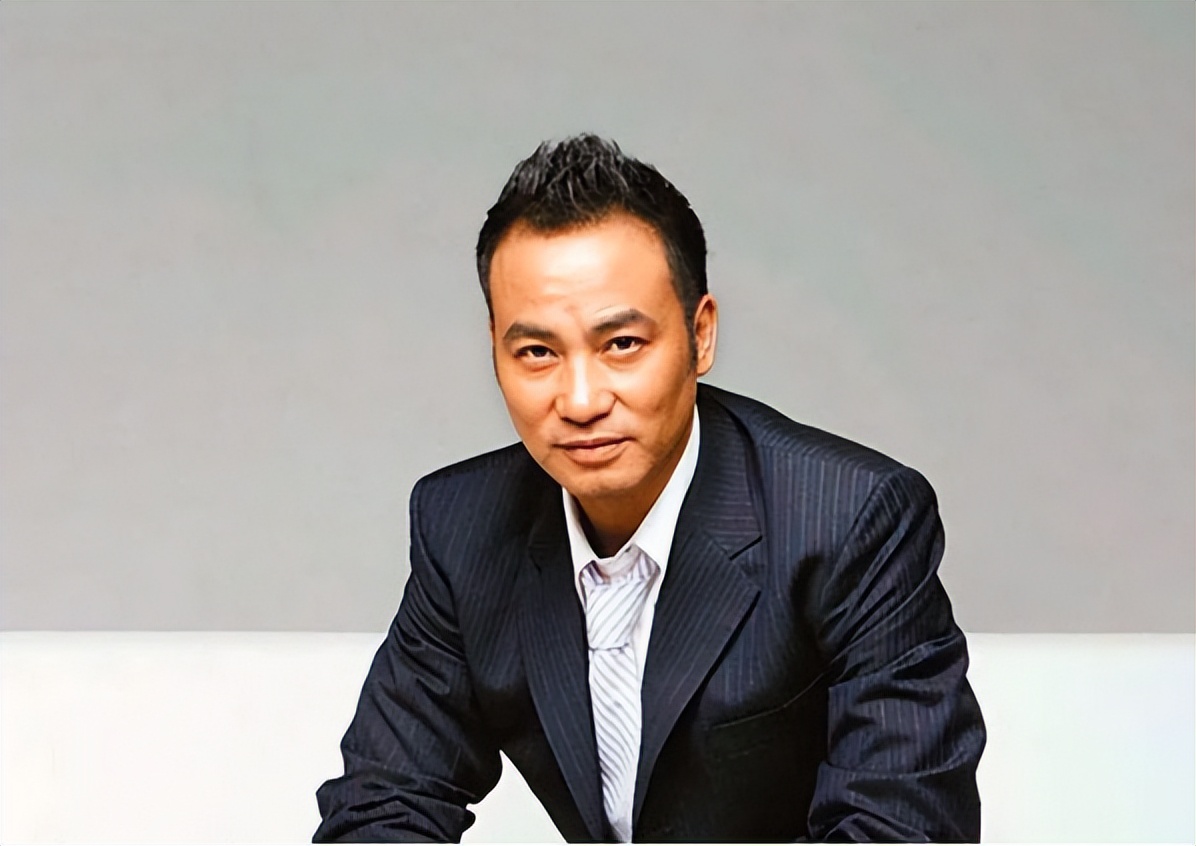 港媒曝演员任达华确诊！妻女不在身边靠保姆照顾，目前已经康复