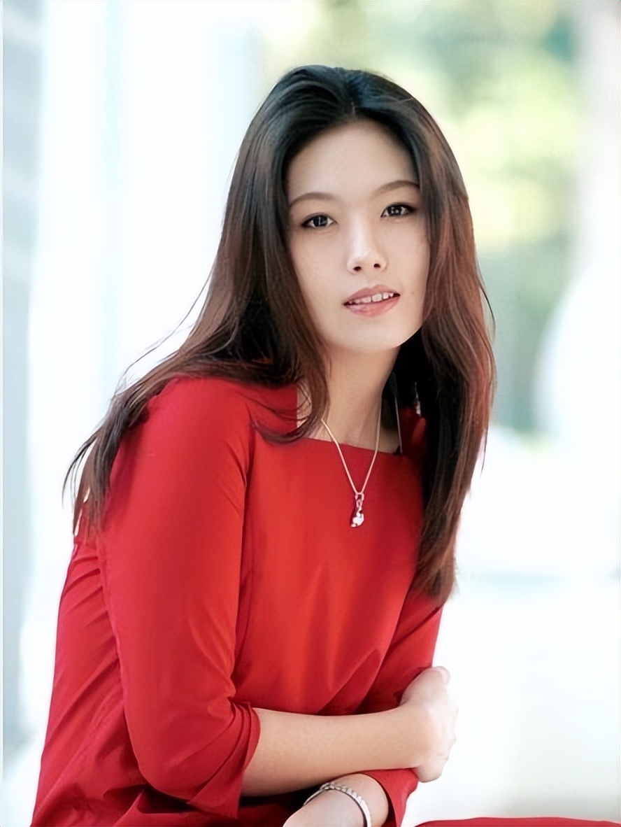 金素妍靠顶楼千瑞珍翻红，裴秀智借恶女转型，徐睿知本色出演夏娃