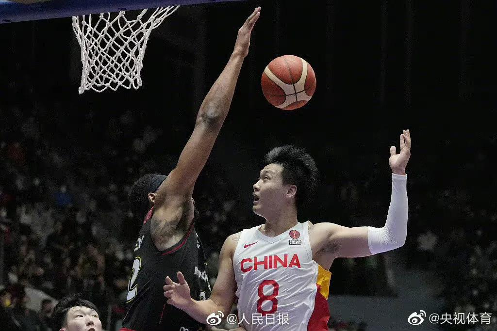 中国男篮大胜50分，闯入1/4决赛，对手十分强劲