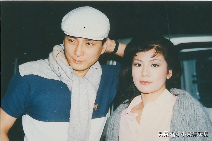 65岁汤镇业定居北京，频与小25岁的娇妻晒恩爱，翁美玲因他而死？