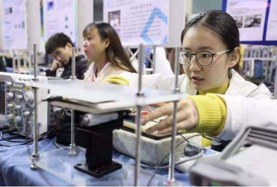 零零后的同学有多耿直，老师让填“寒假留校理由”，快看他填的啥