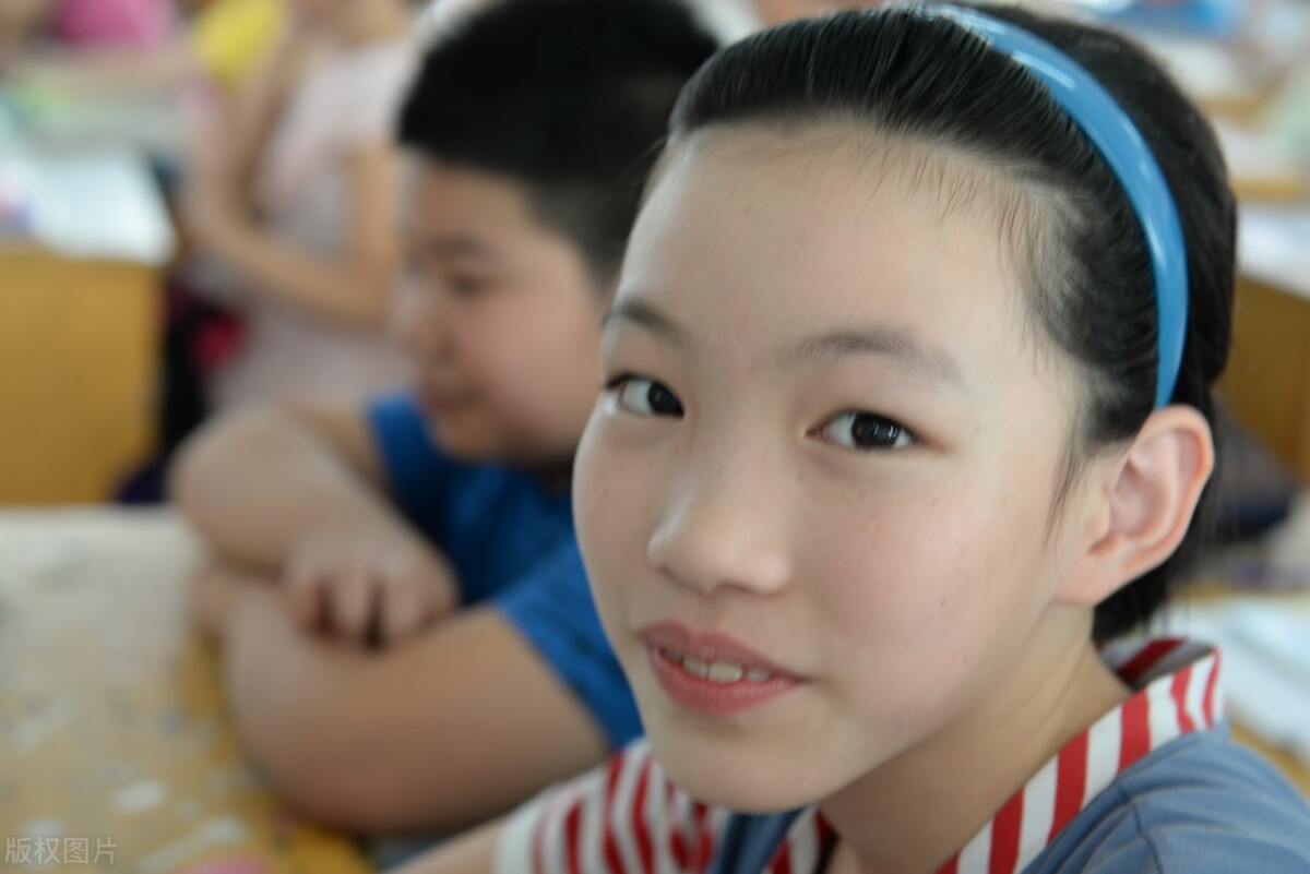 他装修婚房，前妻来叫孩子到她家住，他担心前妻知道自己结婚的事