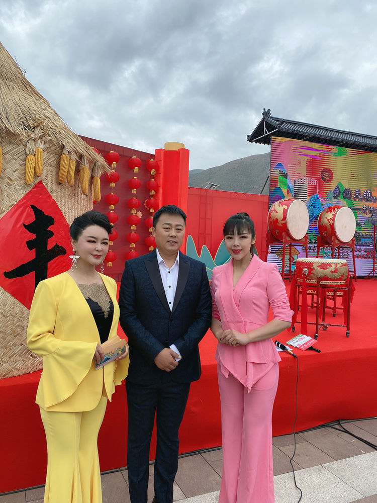 铁肺女王胡艾莲受邀出席参加第四届“中国农民丰收节”庆祝活动