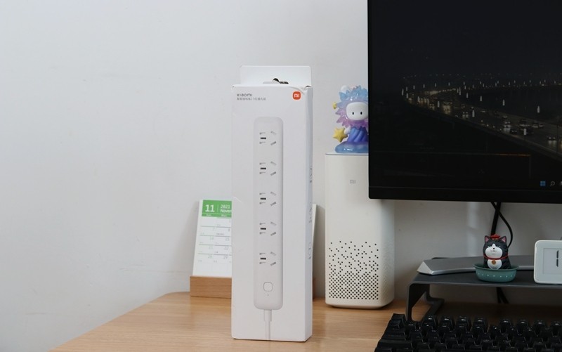 小米智能插线板2新品发布，支持远程开关与电量统计，电脑桌必备
