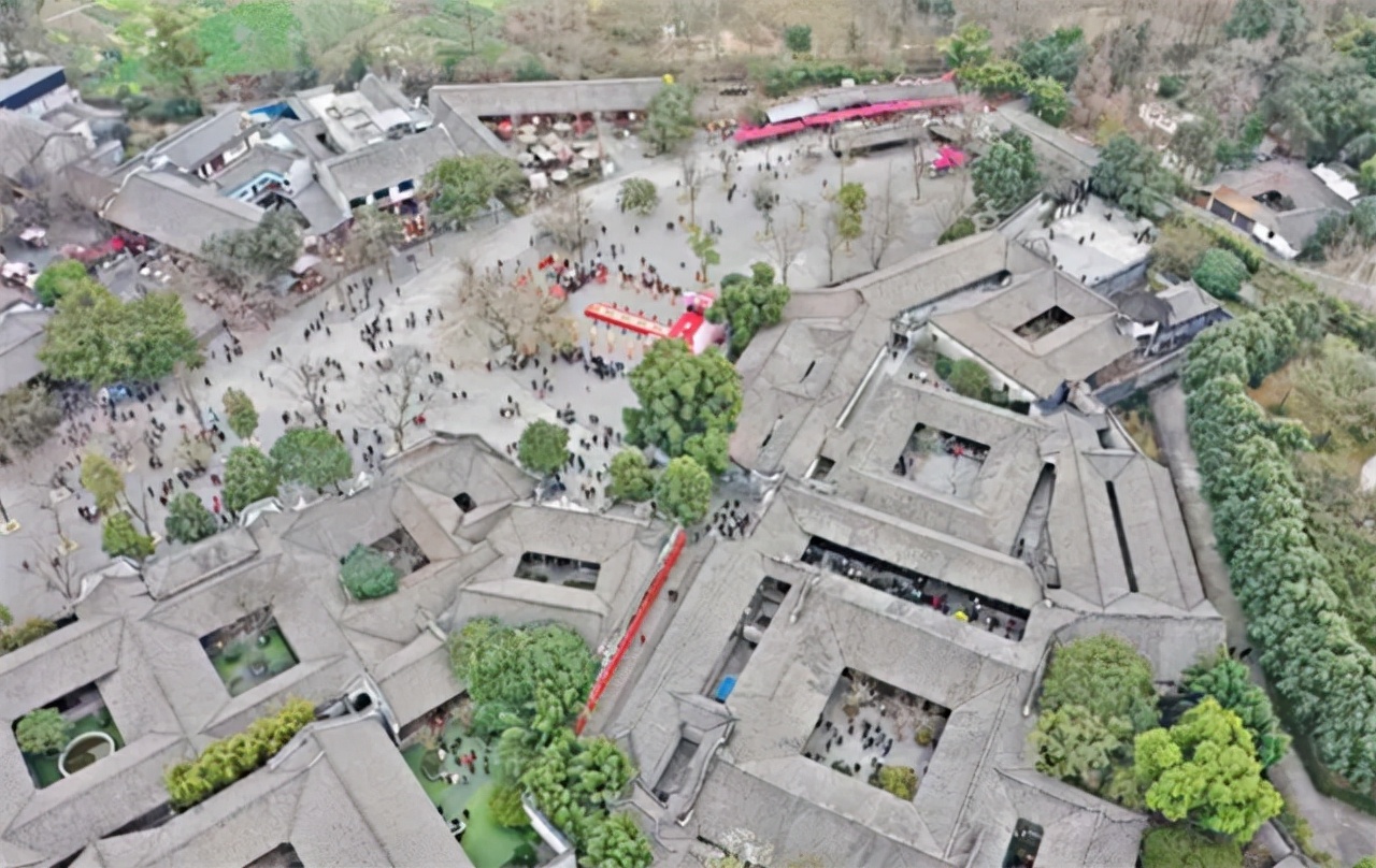 四川大地主刘文彩的庄园，昔日大恶霸的祖宅，如今成4A旅游景点