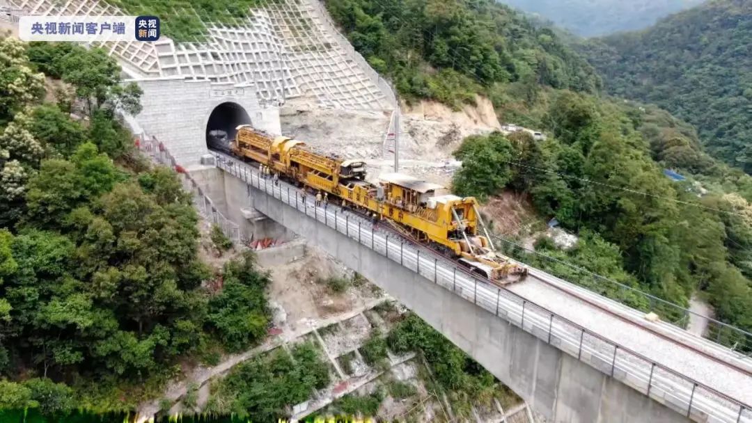限行恢复！今天限行这俩尾号 | 冷空气继续，本周还有雨 | 去过外地这些地方要注意