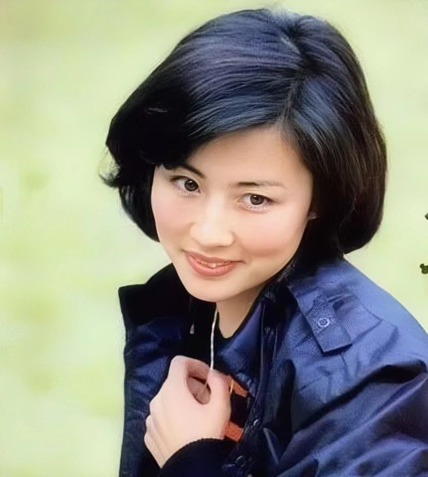 80年代女星赵娜：两段失败婚姻，曾是杜淳后妈，今与儿子相依为命