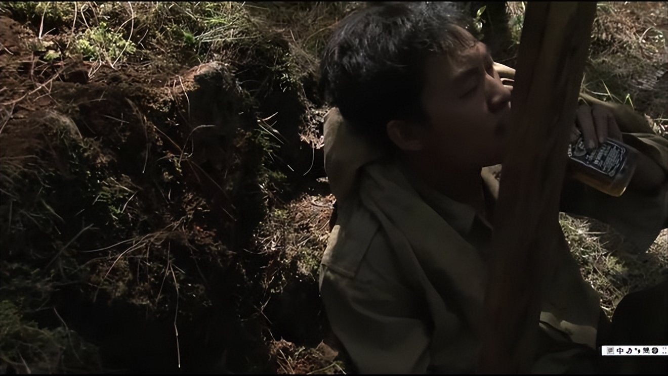 抗日“不神”剧《团长》，死啦和烦啦喝了什么威士忌？