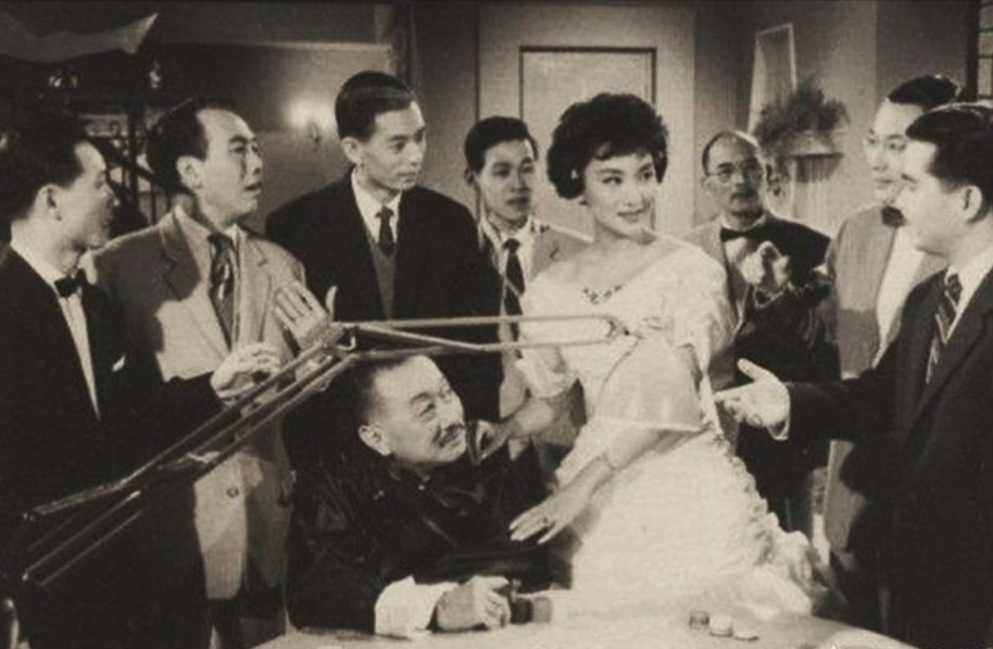 她天生丽质，出生名门，裙下俘获三千之臣，临终前却怨人间龌龊？