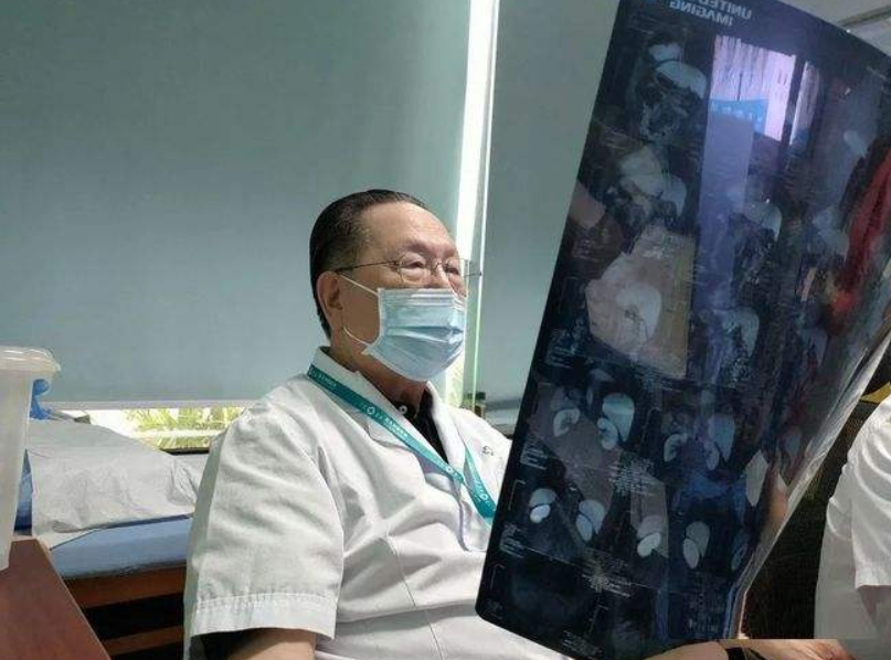 良医徐克成：66岁患癌又救近万癌症患者，被央视誉为“癌症克星”