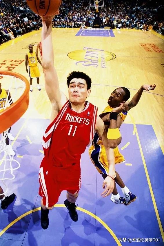 姚明为什么不去湖人nba吧(当年姚明为何拒绝科比的邀请，没有加盟湖人队？)