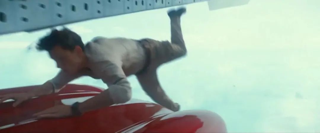 不能飞要翅膀干嘛，电影里这台车真的飞了