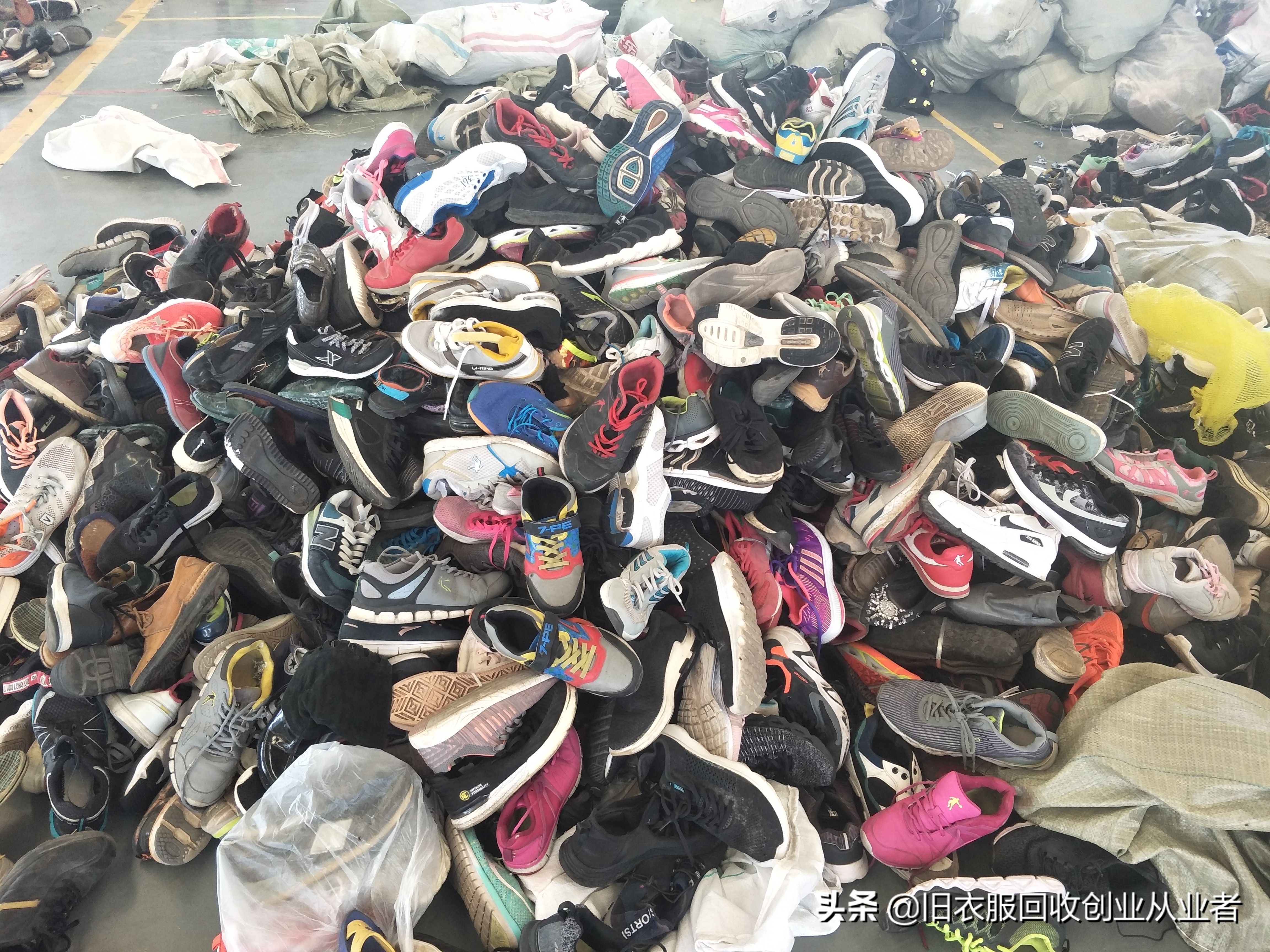 旧羽绒服回收价格回收旧衣服都有哪些技巧