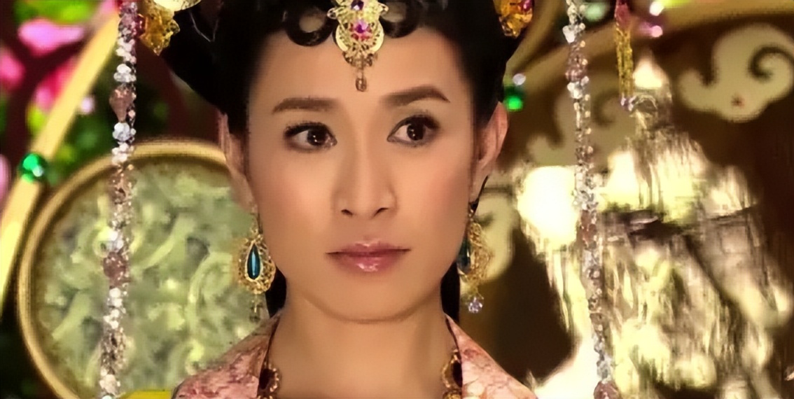 颜值不够别带“额饰”！13位女星造型PK，谁才撑得起倾国倾城