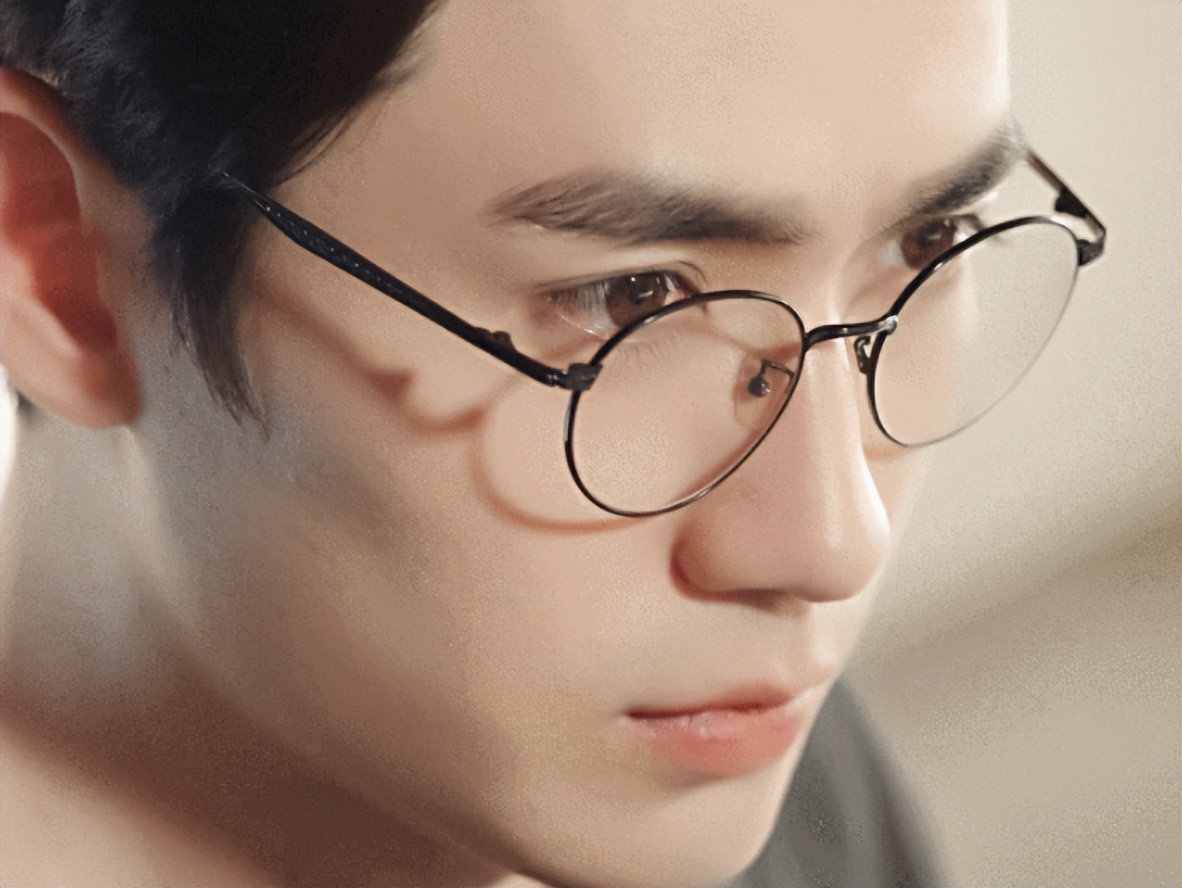 朱一龙凌虐美的外形，让他有这么与众不同的独特，也限制他的角色